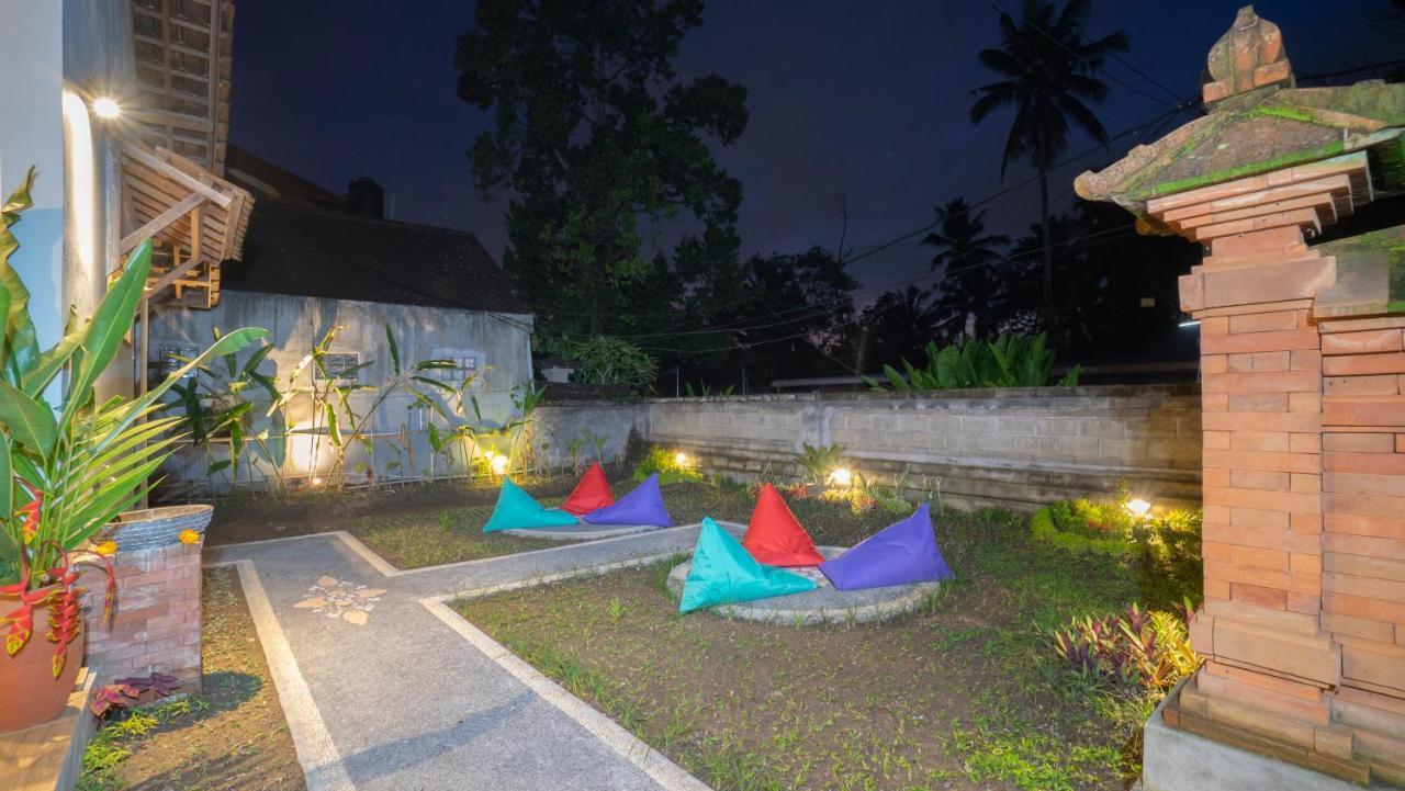 Aura Dormitory House Ubud Kültér fotó